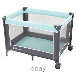Cadre de poussette double pour bébés avec 2 sièges d'auto, 2 parcs de jeux, sac de voyage pour jumeaux.