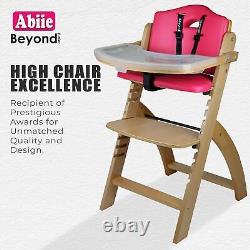 Chaise haute en bois Beyond Junior avec plateau. Le parfait rehausseur de bébé ajustable.