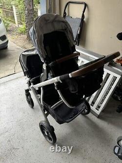 Poussette UppaBaby Vista en excellent état avec siège supplémentaire, supports et accessoires